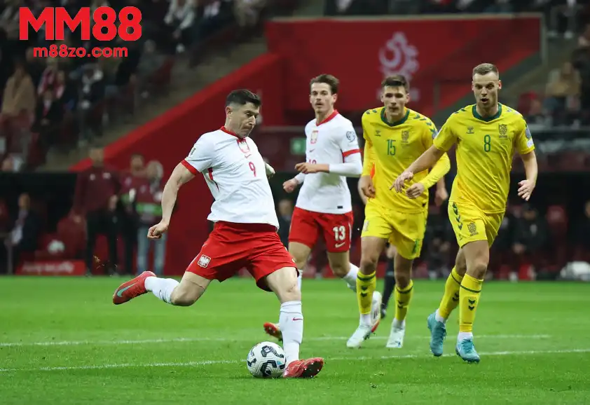 Ba Lan được dự đoán sẽ chiến thắng để thắp lên hi vọng mong manh trong việc giành ngôi nhất bảng.